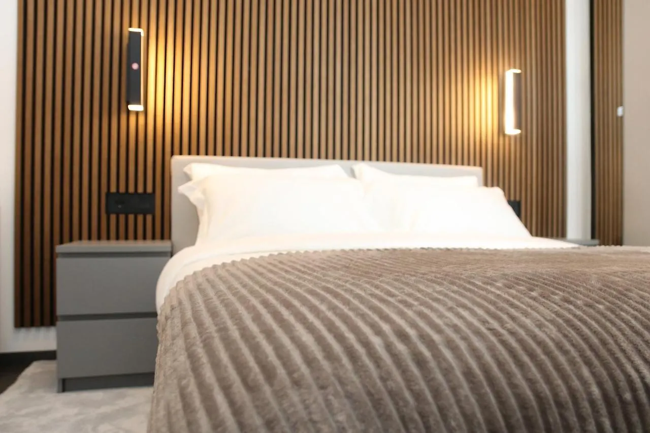 Luxury Pure! Bazzoni 2-Room Suite, Fully Equipped Όλμπια
